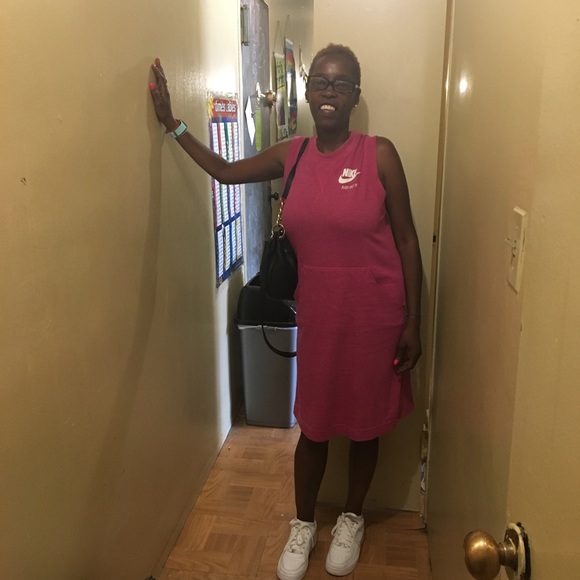 Meet your Posher, Cheryl - Picture 1 of 1